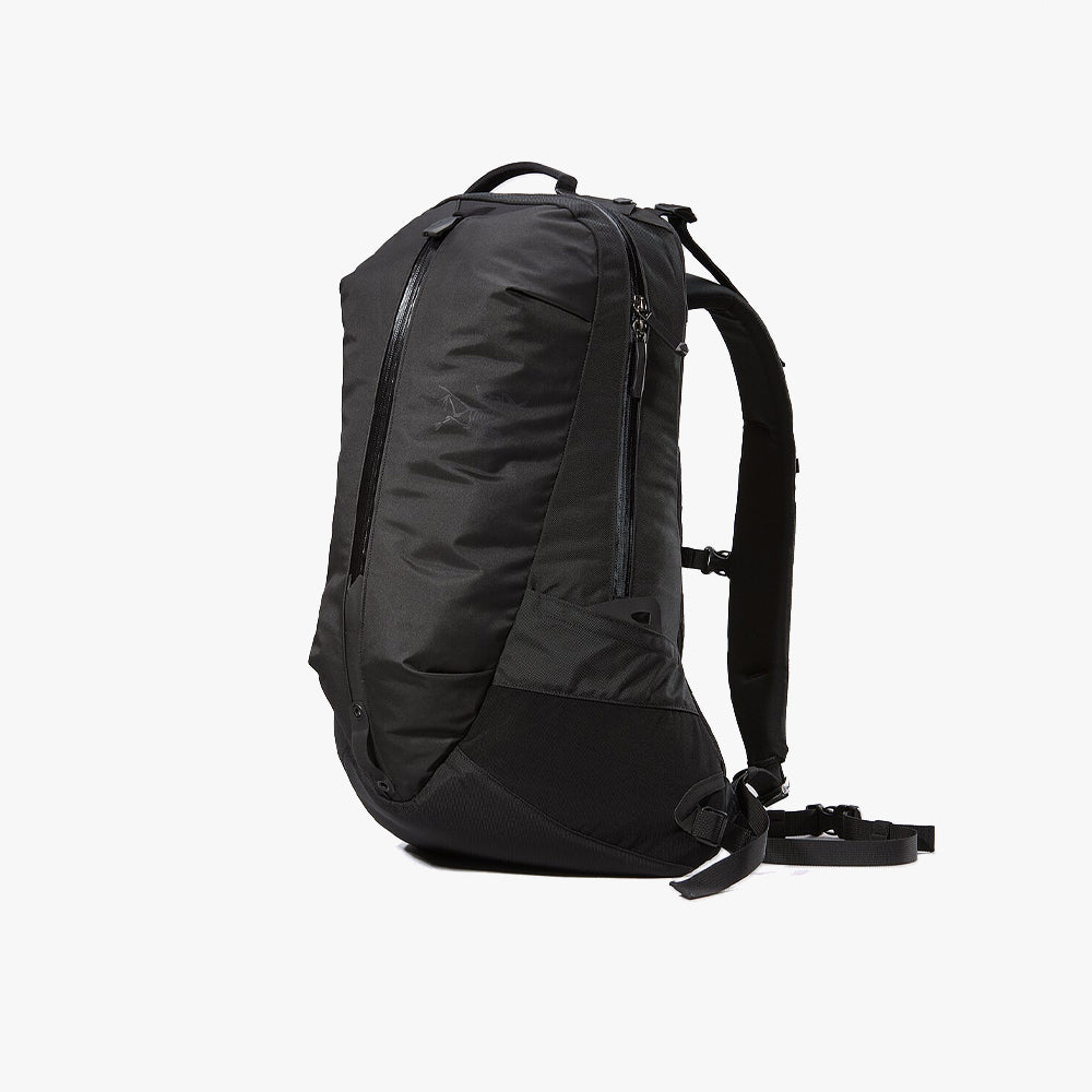 Arc'teryx Arro 22 Backpack / Black – Livestock