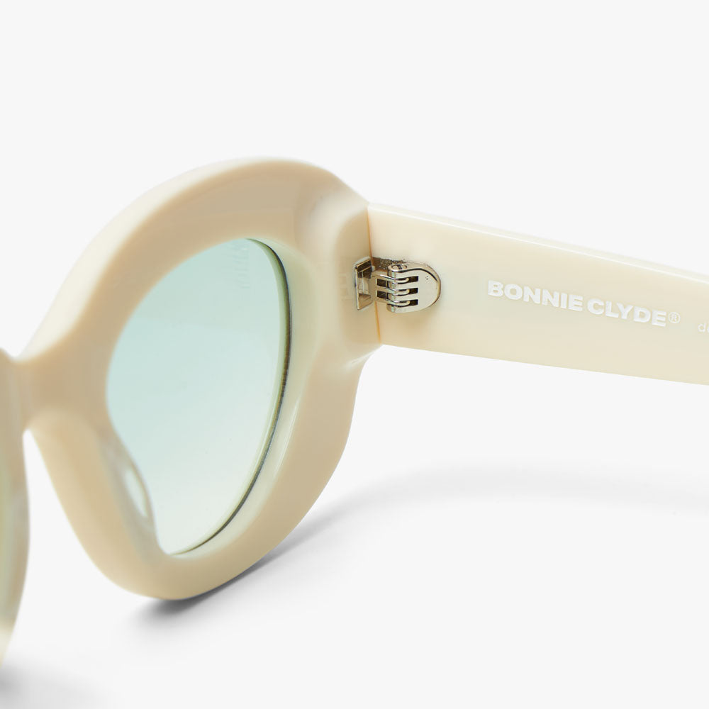Bonnie Clyde Portal Sunglasses Off White / Green | Livestock