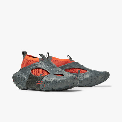 Converse x A-COLD-WALL* Éponge CX Crater Gris foncé / Tangerine Tango